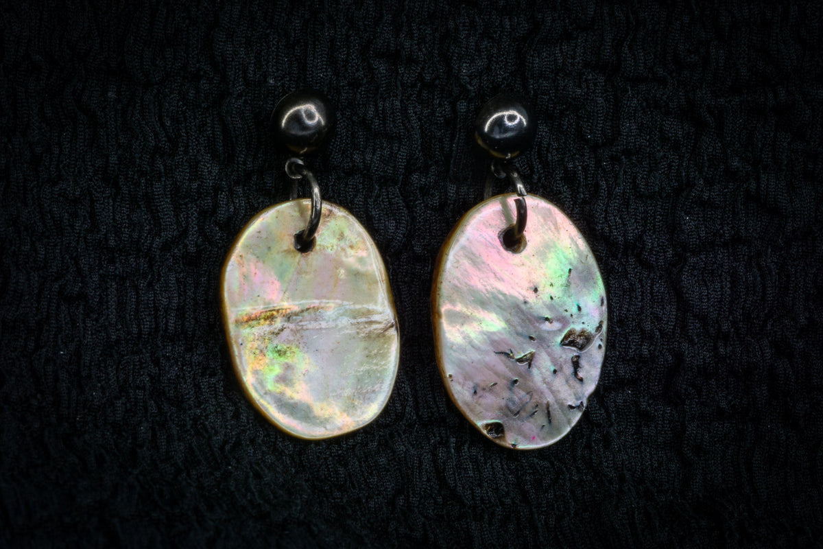 Shell dangle earrings