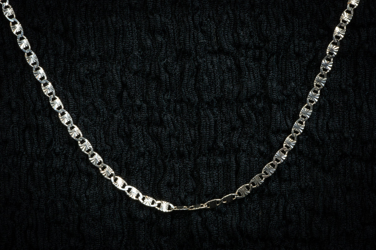 Silver mariner chain