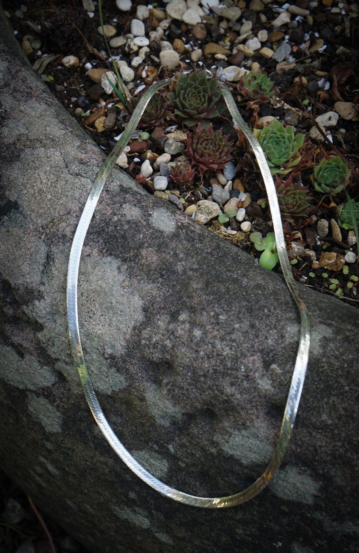 Thick strand herringbone necklace