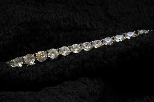 925 CZ tennis bracelet detail photograph