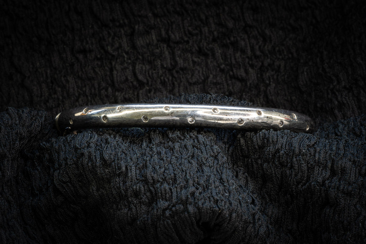 CZ embedded bangle detail photograph